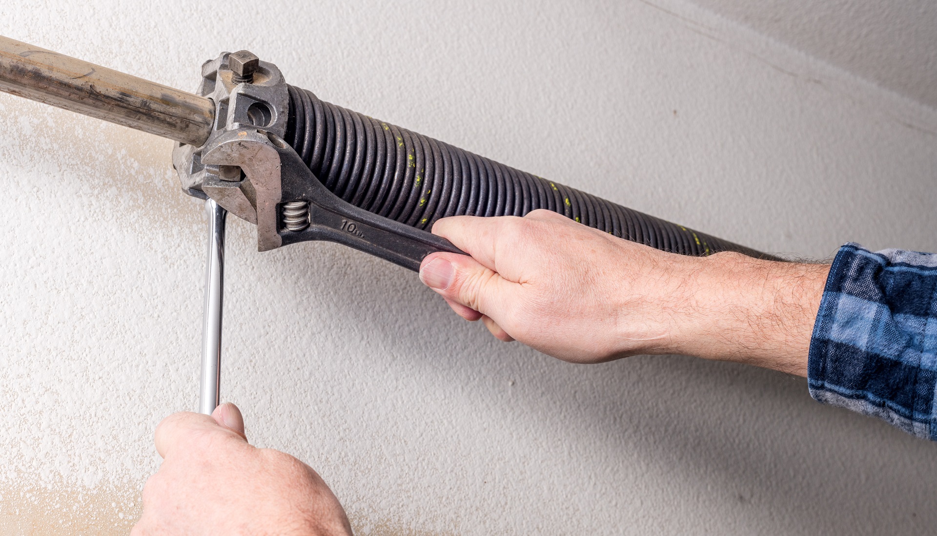 Spring repair Experts | MonTop Garage Door